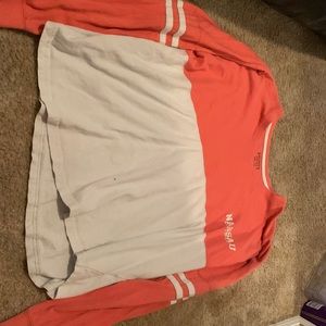 Size large coral and white Nassau, Bahamas long sleeve t shirt